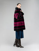 Manteau en vison avec col haut et motif géométrique, violet, 85 cm