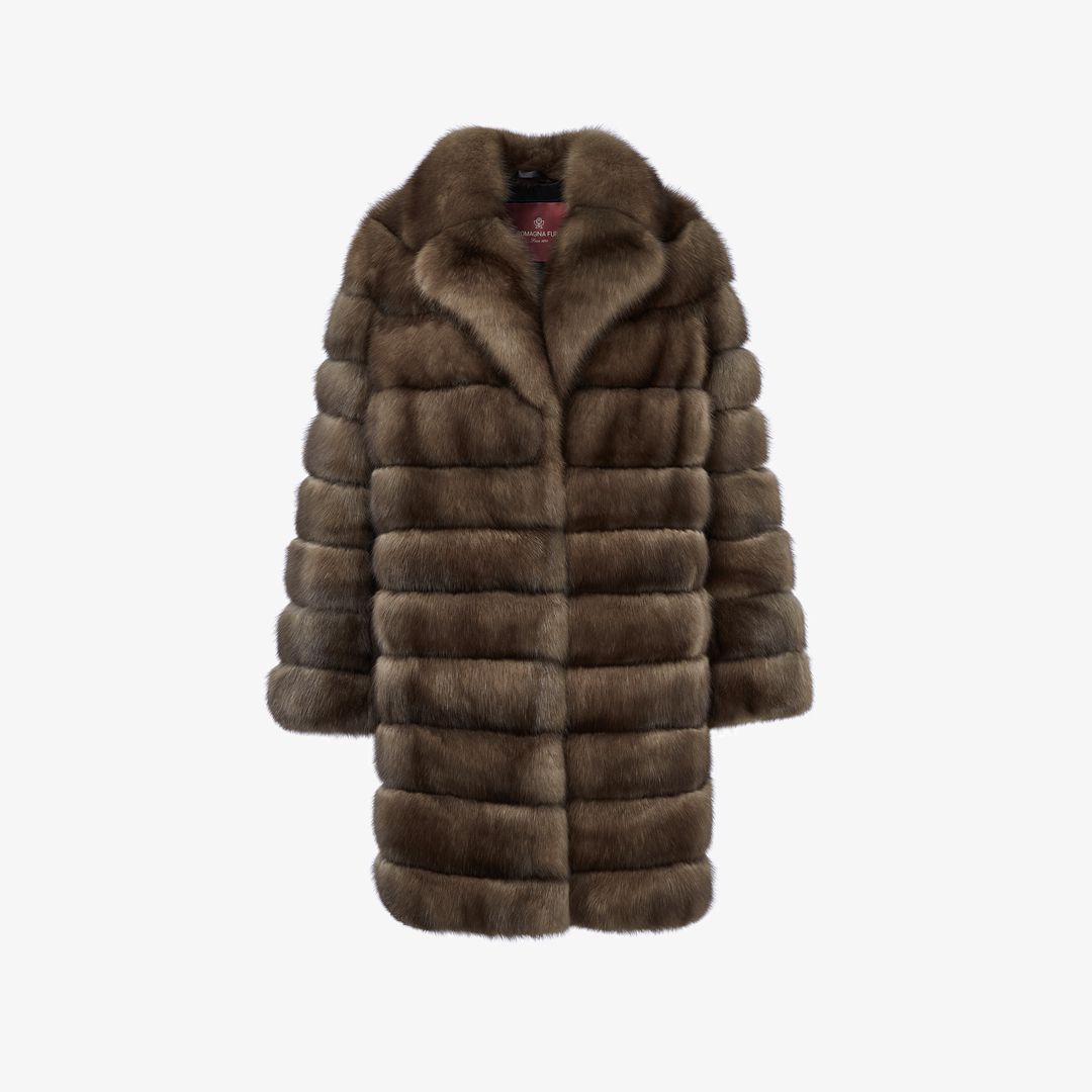 Cappotto al ginocchio in zibellino con collo inglese tortora 90 cm