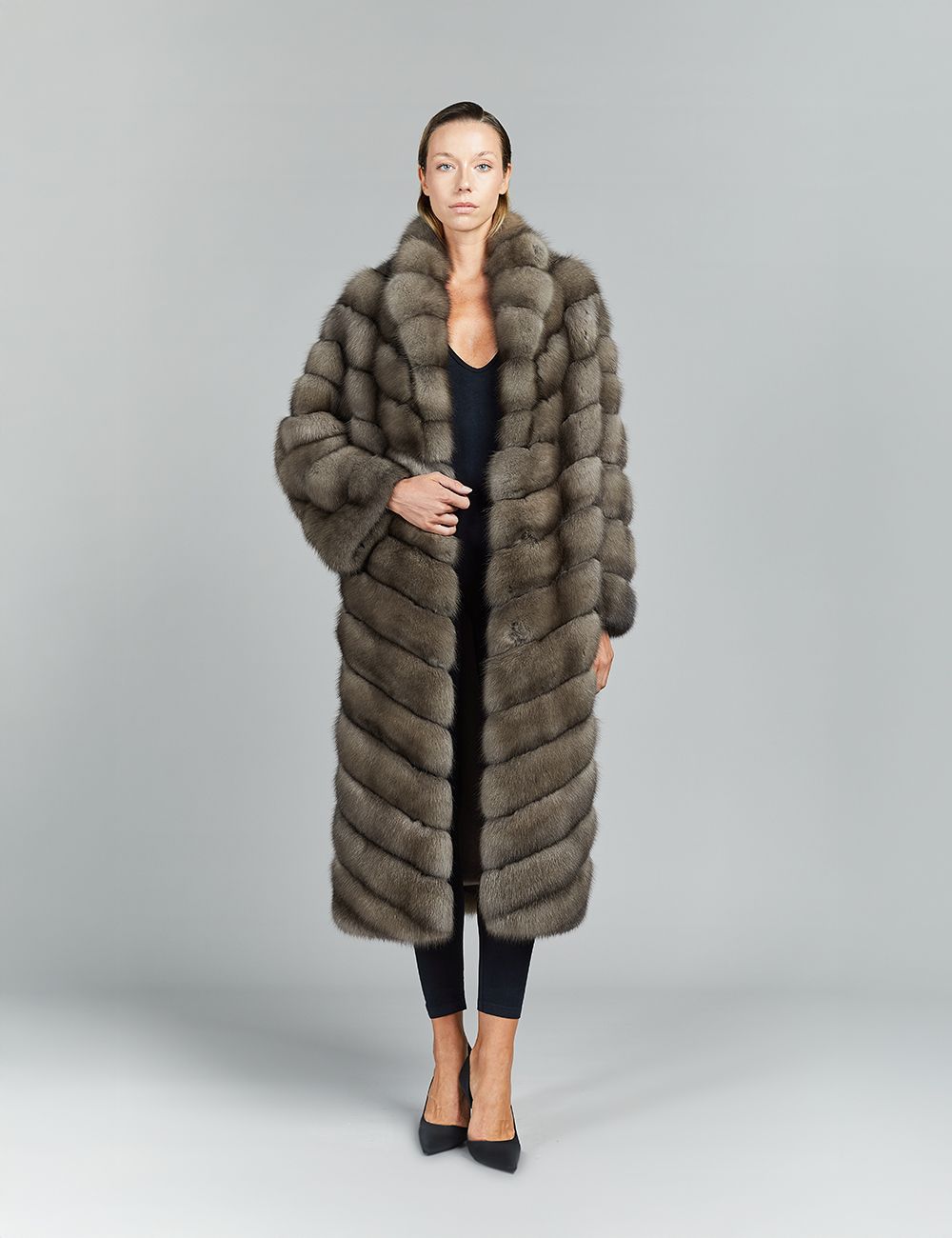 Cappotto lungo in zibellino, con collo a scialle, platino, 115 cm