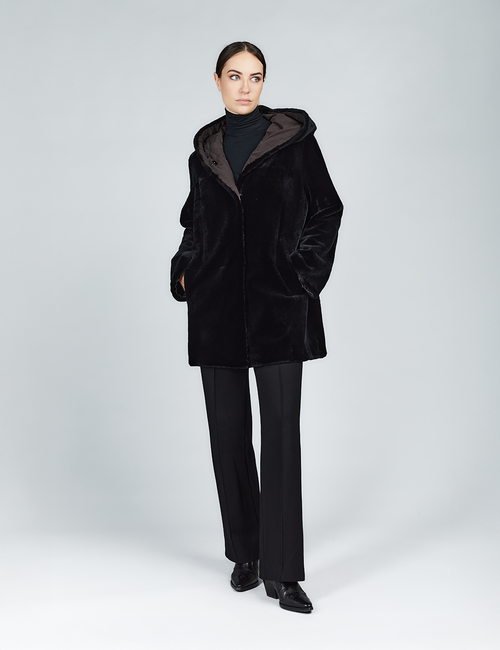 Giacca in rex reversibile con cappuccio nero 80 cm