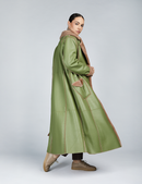 Manteau long en peau de mouton avec ceinture et boutons vert olive 125cm