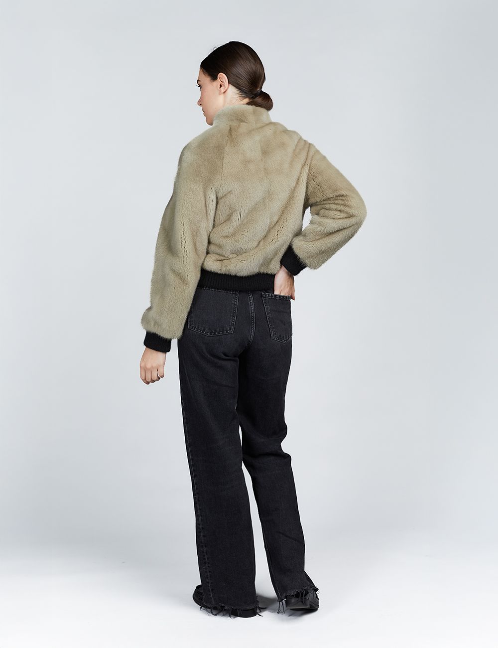 Mink bomber jacket with zip closure, olive green, 55 cm