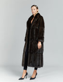 Cappotto lungo in zibellino, con collo inglese, a pelle intera, dark brown, 125 cm