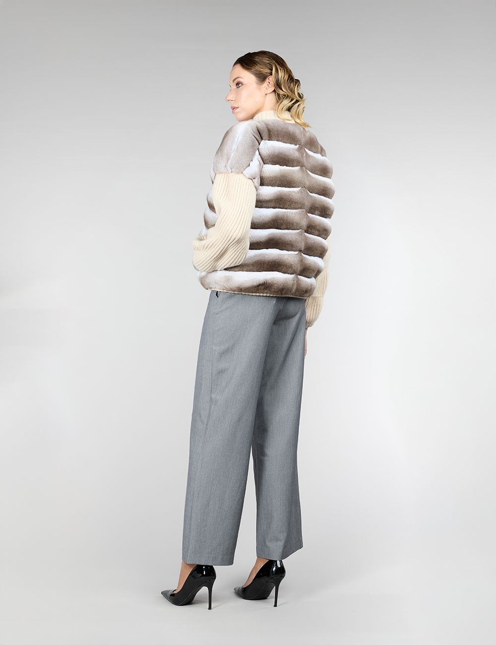 Giacca corta reversibile in cincillà e cashmere, beige, 55 cm