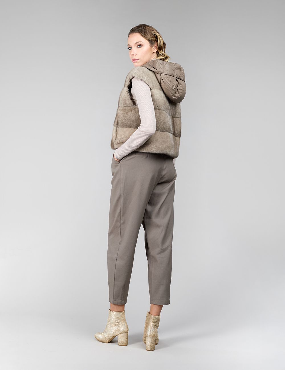 Gilet reversibile in visone, con cappuccio, silver blue, 50 cm