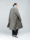 Manteau en peau de mouton réversible avec col anglais gris 110 cm