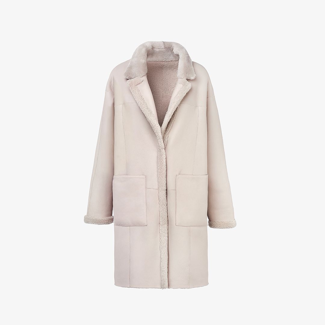Cappotto di montone cipria 90 cm