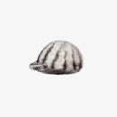 Cappello in visone con intarsi e visiera