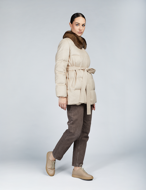 Piumino in cashmere con collo di zibellino e cintura beige 75cm