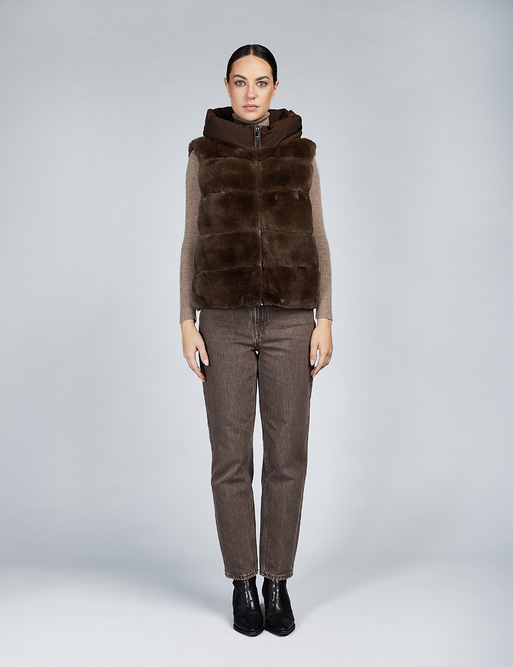 Gilet in rex reversibile con cappuccio marrone 60cm
