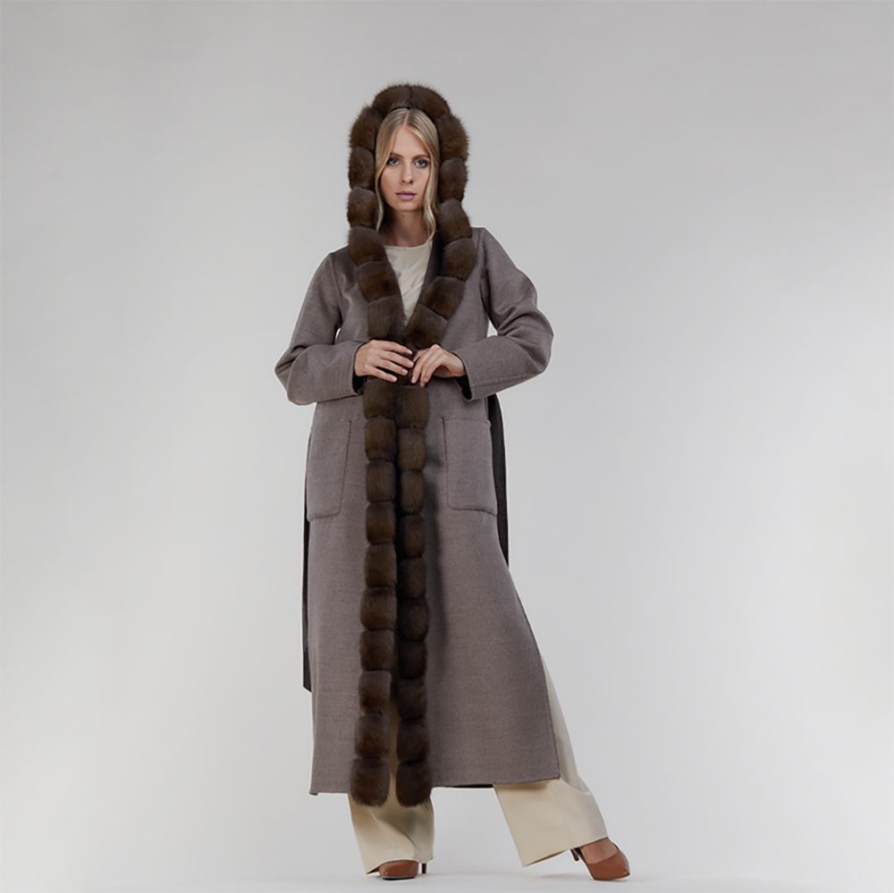 Manteau en cachemire réversible avec capuche et bordures en zibeline boue 130 cm