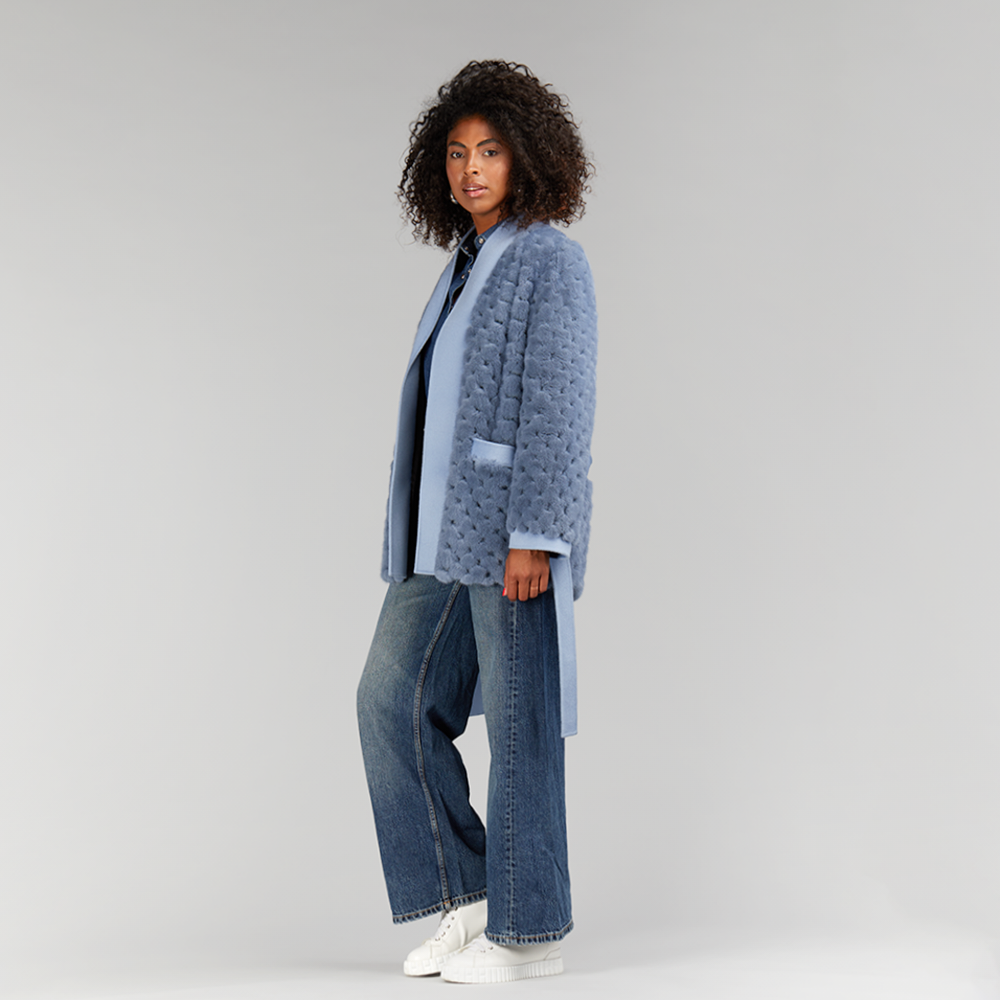 Cardigan in visone con lavorazione a nido d ape azzurro 75cm