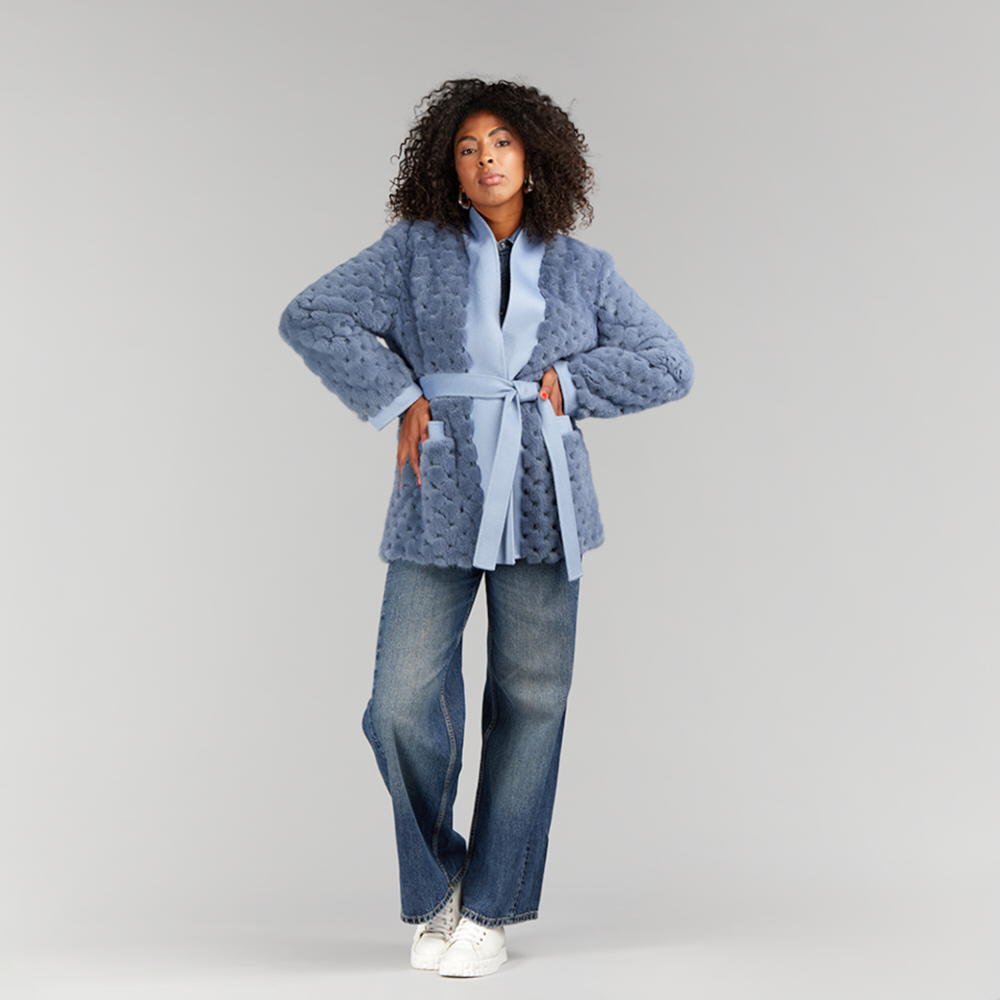 Cardigan in visone con lavorazione a nido d ape azzurro 75cm