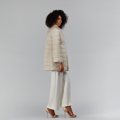 Reversible short jacket in Persian style with 80cm ice down filling.