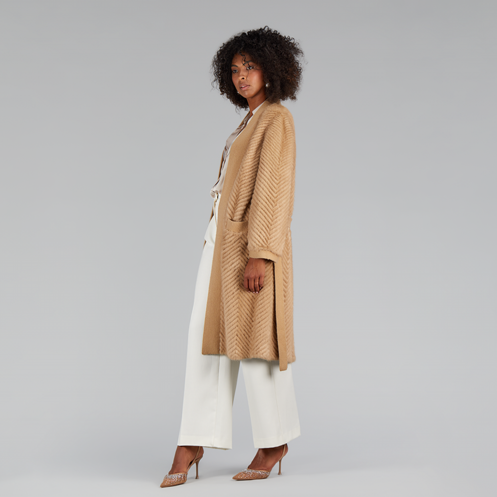 Cardigan lungo di visone filettato con dettagli in cashmere cammello 110cm