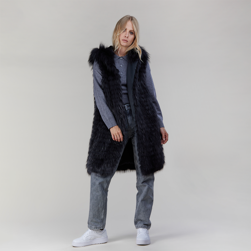 Gilet in volpe filettata con cappuccio nero 90 cm