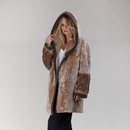 Short sheepskin coat with reversible beige hood, 85cm.