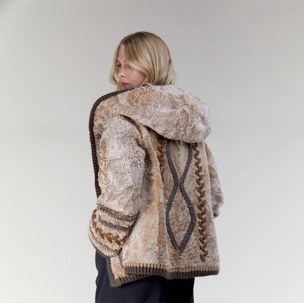 Giacca in montone reversibile con cappuccio beige 65cm