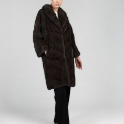 Cappotto in visone diagonale con collo inglese grigio scuro 100cm