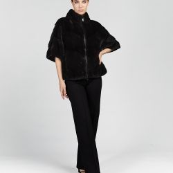 Giacca corta in visone con zip nero 60cm