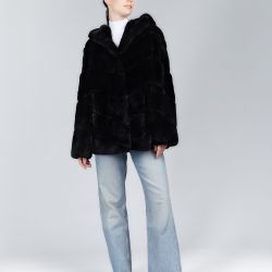 Giacca corta in rex reversibile con cappuccio nero 70cm