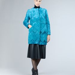 Cappotto in lamb skin con intarsi in visone, turchese, 90 cm
