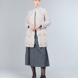 Cappotto in lamb skin con intarsi in visone, cipria, 90 cm