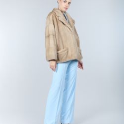 Giacca in visone con collo inglese, champagne, 70 cm