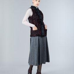 Gilet in lamb skin con profili a contrasto, bordeaux e nero, 70 cm