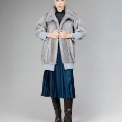 Cappotto di visone, collo alto, polsini e fondo in lana, colore zaffiro, 85 cm