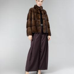 Giacca di visone, collo alto, demi buff, 60 cm