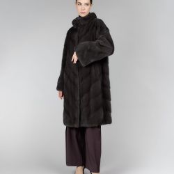 Cappotto di visone con collo alto e lavorazione diagonale, grafite, 105 cm