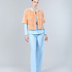 Giacca corta in visone, maniche al gomito, pesca, 50 cm