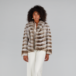 Giacca in cincillà con collo inglese beige 60 cm