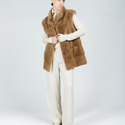 Gilet in visone con collo alto beige 75 cm