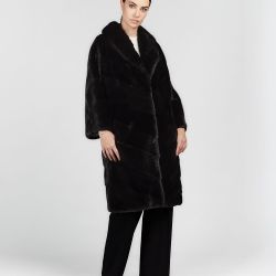 Cappotto di visone con collo inglese e lavorazione diagonale nero 100 cm