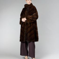 Mink coat with high collar and diagonal processing, mahogany, 105 cm.