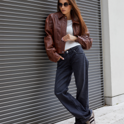 Bomber crop di pelle con elastico e zip bordeaux 50 cm