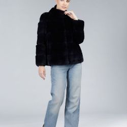 Giacca corta in rex con collo alto blu notte 60cm