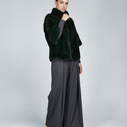 Giacca corta in visone con zip verde 60cm