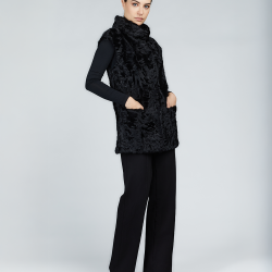 Gilet in lambskin con collo alto nero 75 cm